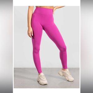 Stori Perseverance Tight | Size 6 | Fuchsia